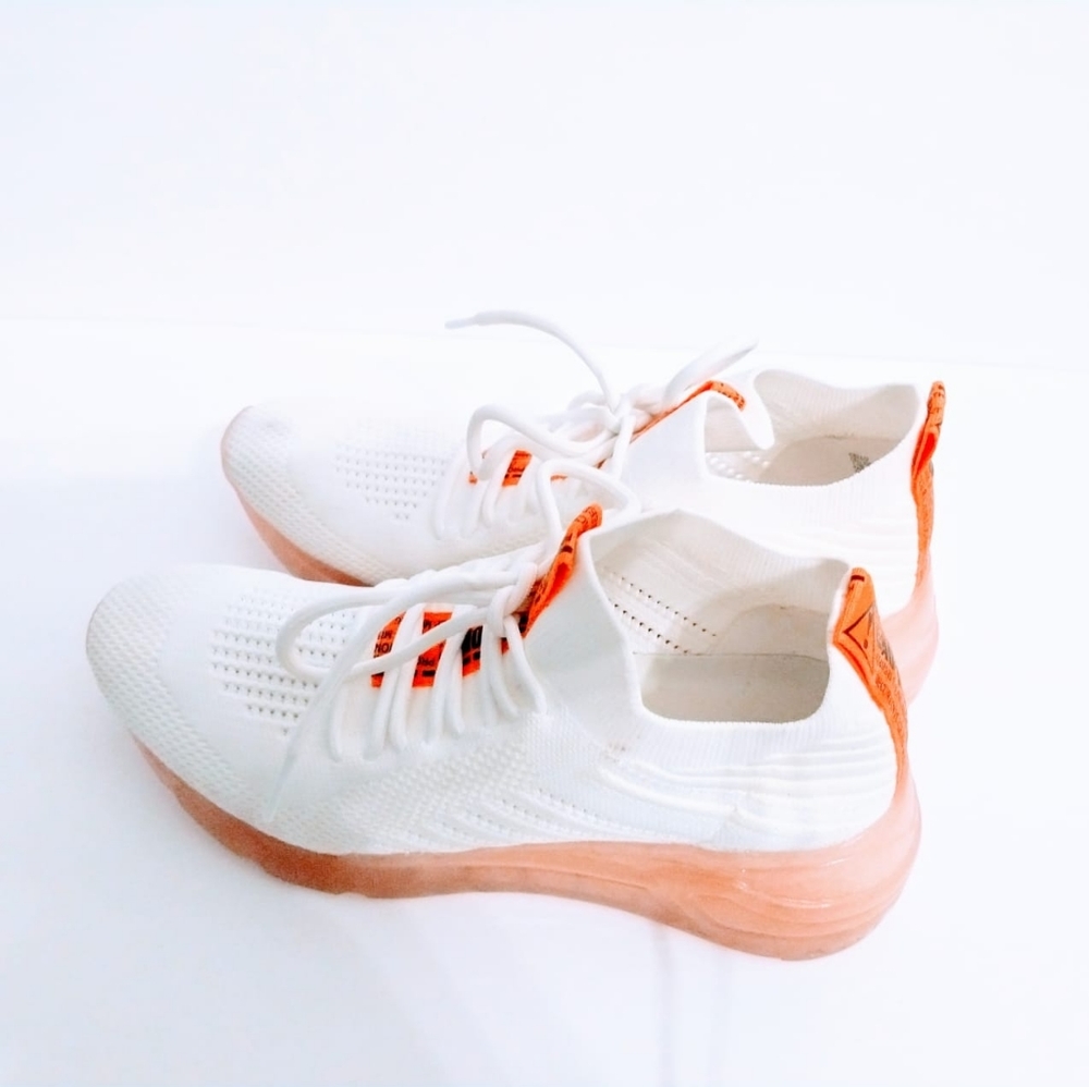 STEVE MADDEN CELLO SNEAKER 7.5